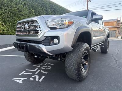 2017 Toyota Tacoma TRD   - Photo 8 - North Hollywood, CA 91601