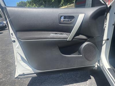 2012 Nissan Rogue S   - Photo 43 - North Hollywood, CA 91601