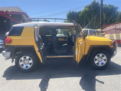 2010 Toyota FJ Cruiser - Photo 8 - North Hollywood, CA 91601