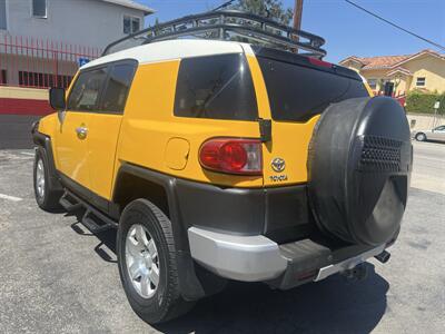 2010 Toyota FJ Cruiser - Photo 4 - North Hollywood, CA 91601