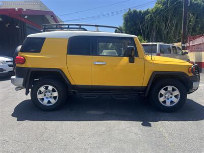 2010 Toyota FJ Cruiser - Photo 7 - North Hollywood, CA 91601