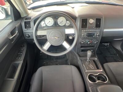 2008 Chrysler 300 Series LX   - Photo 31 - North Hollywood, CA 91601