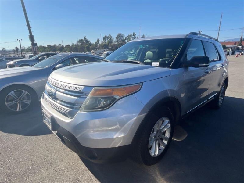 2013 Ford Explorer XLT - Photo 1 - North Hollywood, CA 91601