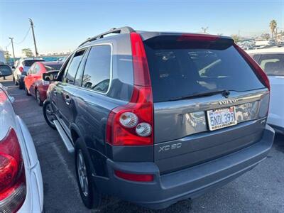 2005 Volvo XC90 2.5T   - Photo 3 - North Hollywood, CA 91601