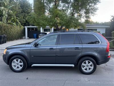2005 Volvo XC90 2.5T   - Photo 2 - North Hollywood, CA 91601
