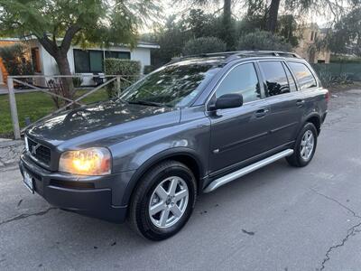 2005 Volvo XC90 2.5T   - Photo 1 - North Hollywood, CA 91601