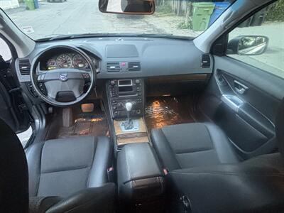 2005 Volvo XC90 2.5T   - Photo 9 - North Hollywood, CA 91601