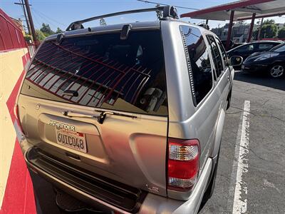 1999 Nissan Pathfinder SE Limited   - Photo 16 - North Hollywood, CA 91601