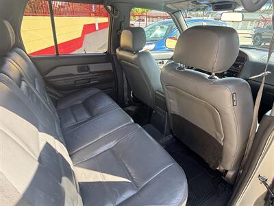 1999 Nissan Pathfinder SE Limited   - Photo 11 - North Hollywood, CA 91601
