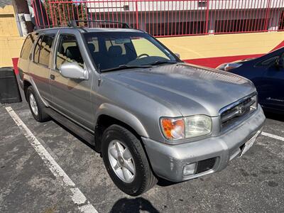 1999 Nissan Pathfinder SE Limited   - Photo 15 - North Hollywood, CA 91601