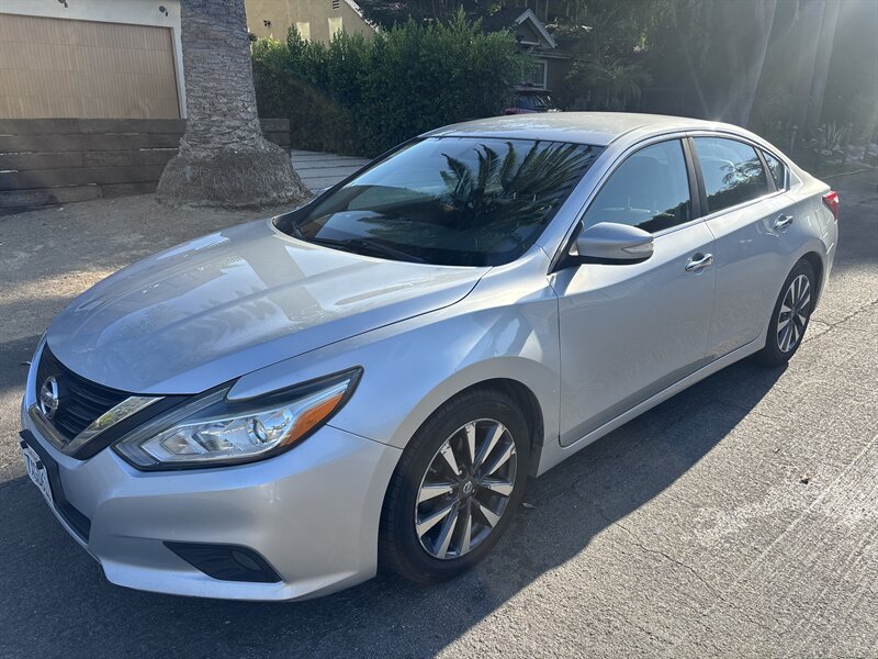2017 Nissan Altima 2.5 SL - Photo 1 - North Hollywood, CA 91601