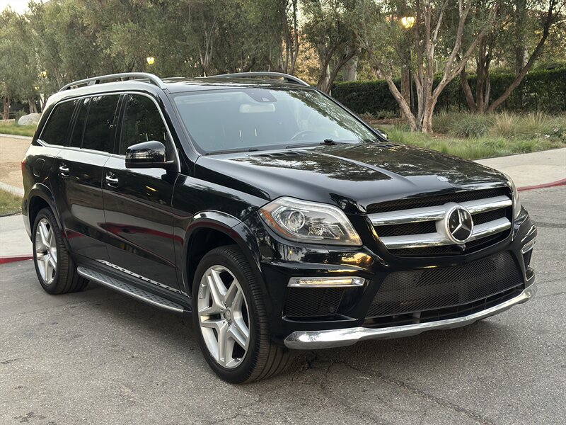 2015 Mercedes Benz GL 550 photo 3