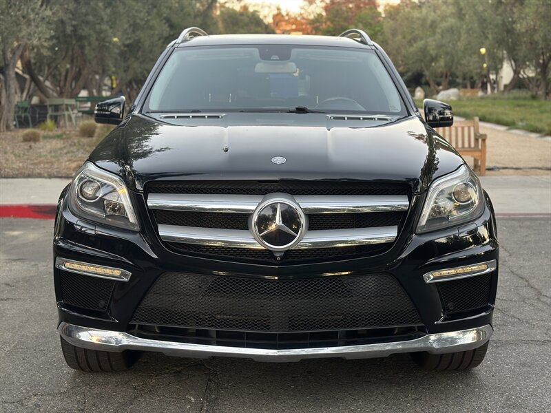 2015 Mercedes Benz GL 550 photo 2
