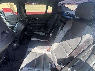 2019 Volvo S60 T5 R-Design   - Photo 12 - North Hollywood, CA 91601