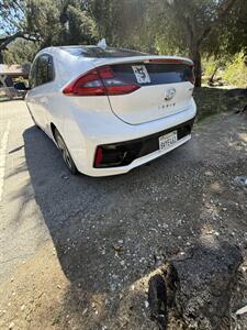 2017 Hyundai IONIQ Hybrid SEL - Photo 5 - North Hollywood, CA 91601