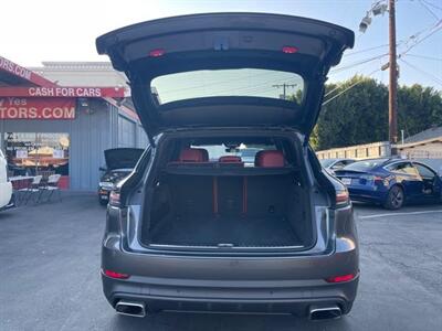 2019 Porsche Cayenne   - Photo 9 - North Hollywood, CA 91601