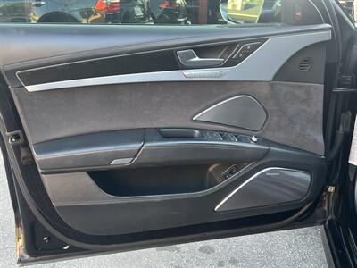 2014 Audi S8 4.0T quattro   - Photo 44 - North Hollywood, CA 91601