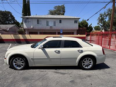 2005 Chrysler 300C   - Photo 2 - North Hollywood, CA 91601
