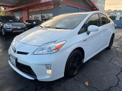 2014 Toyota Prius Three   - Photo 2 - North Hollywood, CA 91601