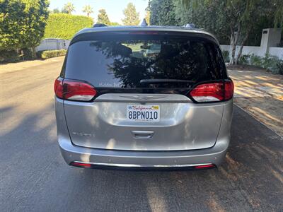2017 Chrysler Pacifica Touring-L   - Photo 4 - North Hollywood, CA 91601