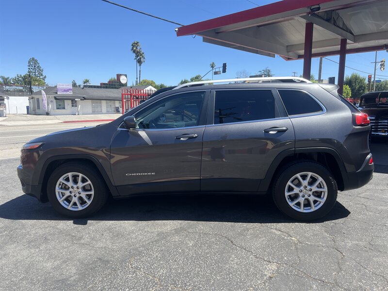 2016 Jeep Cherokee Latitude Altitude photo 5