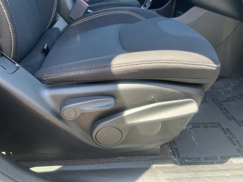 2016 Jeep Cherokee Latitude Altitude photo 41