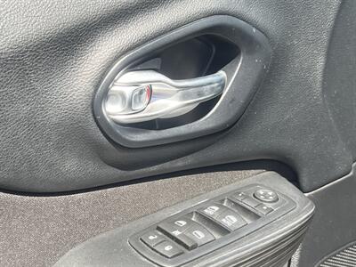 2016 Jeep Cherokee Latitude Altitude   - Photo 32 - North Hollywood, CA 91601