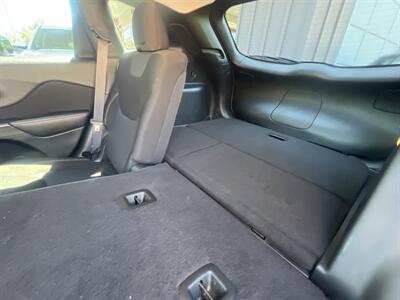 2016 Jeep Cherokee Latitude Altitude   - Photo 9 - North Hollywood, CA 91601