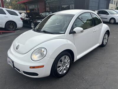 2009 Volkswagen Beetle Base PZEV Hatchback