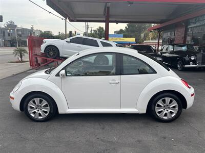 2009 Volkswagen Beetle Base PZEV   - Photo 4 - North Hollywood, CA 91601