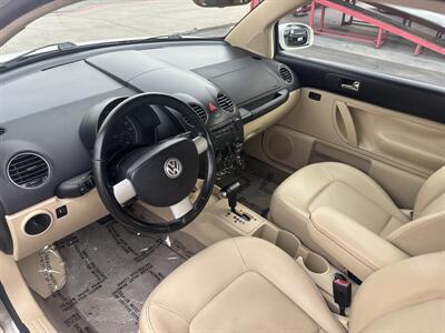 2009 Volkswagen Beetle Base PZEV   - Photo 8 - North Hollywood, CA 91601