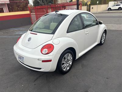 2009 Volkswagen Beetle Base PZEV   - Photo 7 - North Hollywood, CA 91601