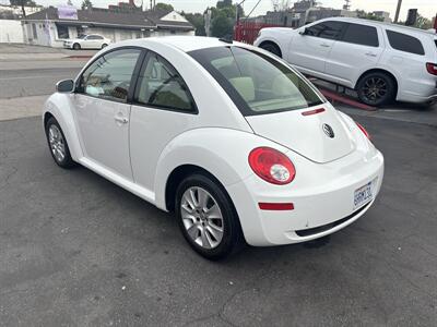 2009 Volkswagen Beetle Base PZEV   - Photo 3 - North Hollywood, CA 91601