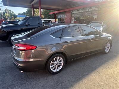 2020 Ford Fusion SE - Photo 13 - North Hollywood, CA 91601