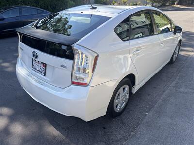 2010 Toyota Prius IV   - Photo 2 - North Hollywood, CA 91601