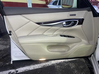 2011 INFINITI M37   - Photo 28 - North Hollywood, CA 91601