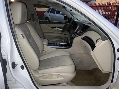 2011 INFINITI M37   - Photo 15 - North Hollywood, CA 91601