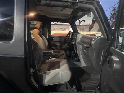 2008 Jeep Wrangler Unlimited Rubicon   - Photo 17 - North Hollywood, CA 91601
