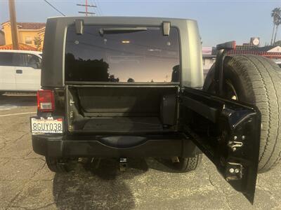 2008 Jeep Wrangler Unlimited Rubicon   - Photo 9 - North Hollywood, CA 91601
