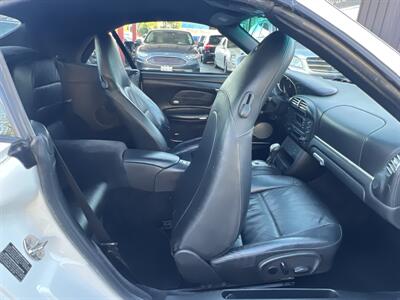 2005 Porsche 911 Carrera 4S   - Photo 31 - North Hollywood, CA 91601