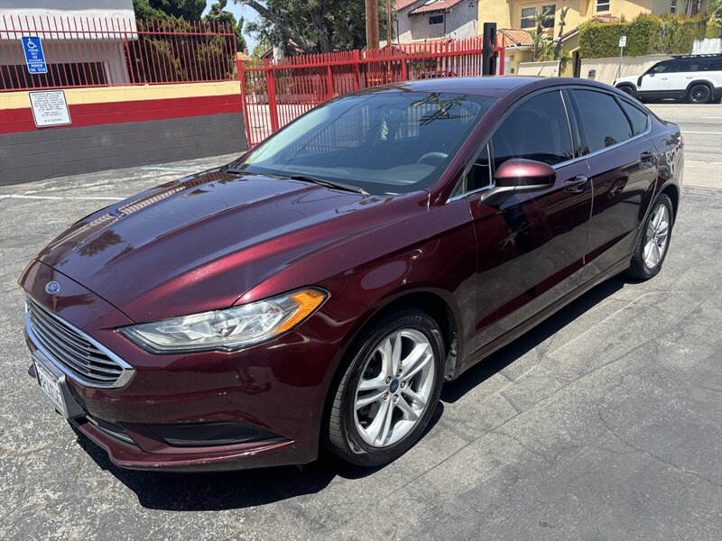 2018 Ford Fusion SE   - Photo 1 - North Hollywood, CA 91601