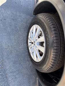 2017 Nissan Rogue SV   - Photo 7 - North Hollywood, CA 91601