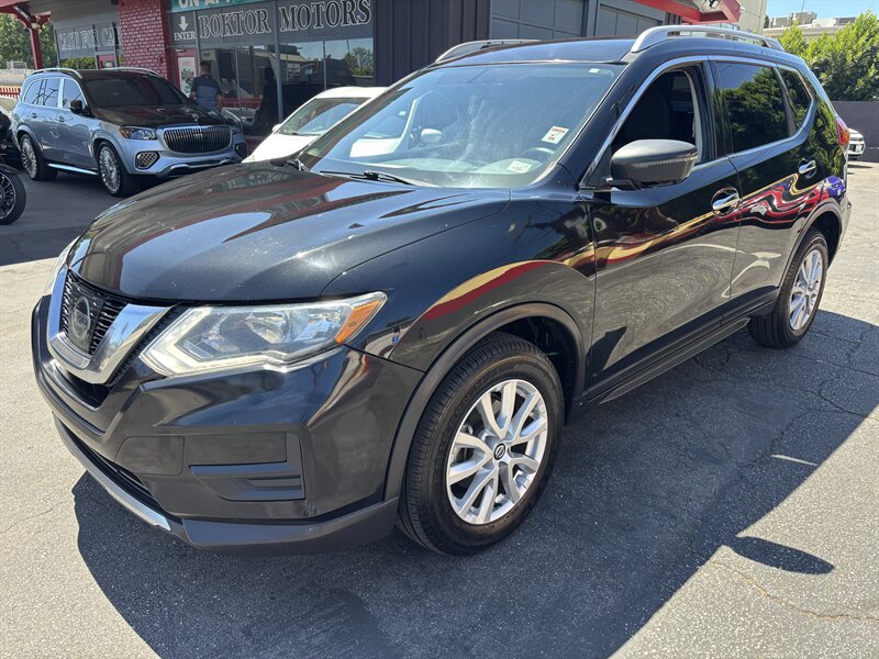 2017 Nissan Rogue SV   - Photo 1 - North Hollywood, CA 91601