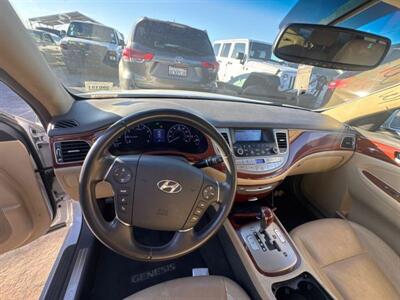 2014 Hyundai Genesis 3.8L   - Photo 8 - North Hollywood, CA 91601
