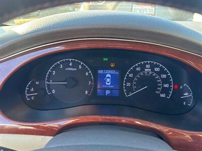 2014 Hyundai Genesis 3.8L   - Photo 7 - North Hollywood, CA 91601