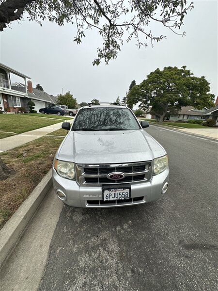 2011 Ford Escape XLT   - Photo 1 - North Hollywood, CA 91601