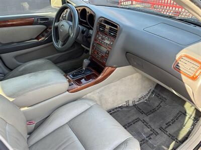2000 Lexus GS - Photo 13 - North Hollywood, CA 91601