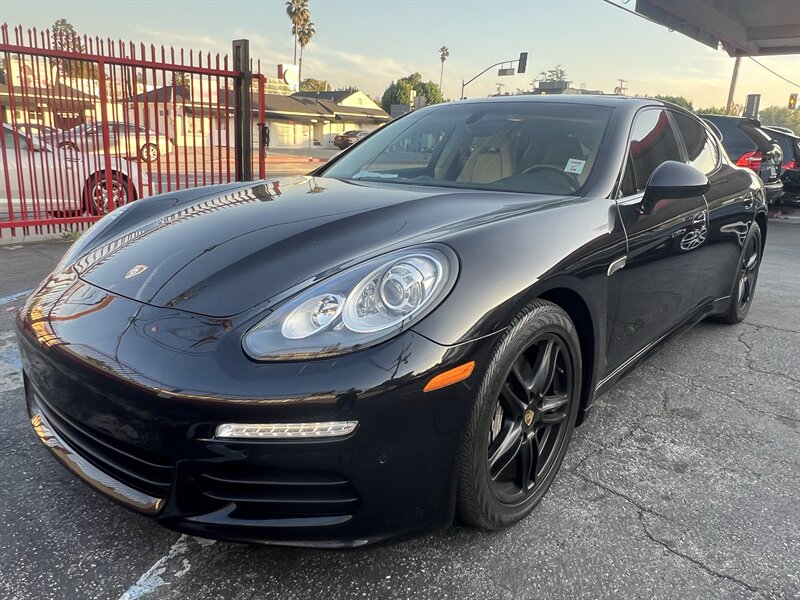 2014 Porsche Panamera Base's photo