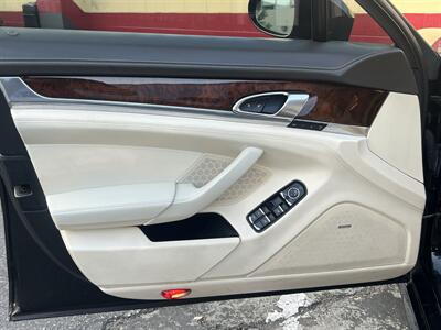 2014 Porsche Panamera   - Photo 77 - North Hollywood, CA 91601