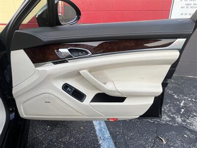 2014 Porsche Panamera   - Photo 79 - North Hollywood, CA 91601